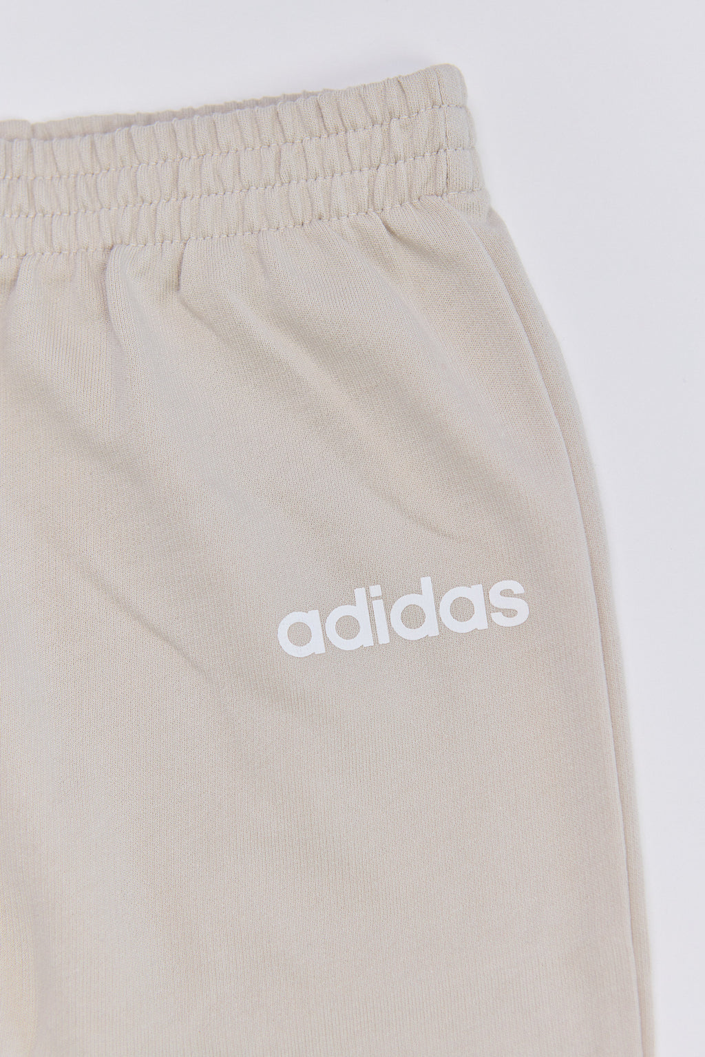 Pantaloncito Adidas✨