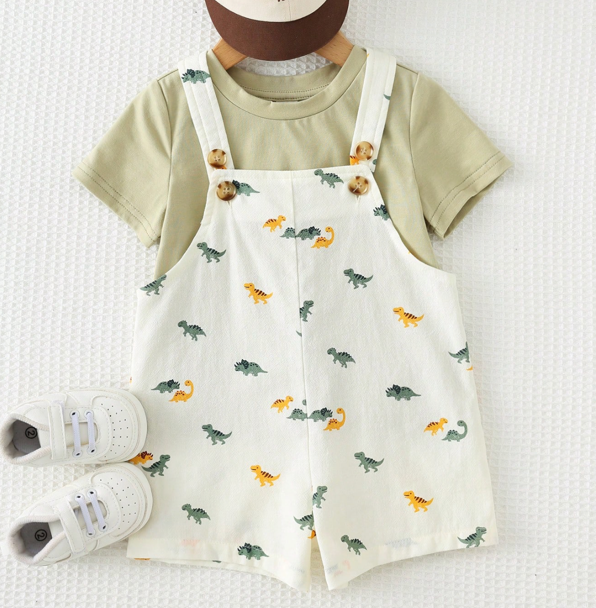 Set de overall y camisa Jurassic Cutie 🦕