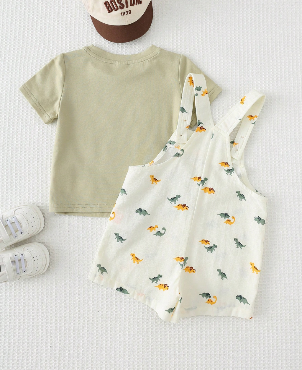 Set de overall y camisa Jurassic Cutie 🦕