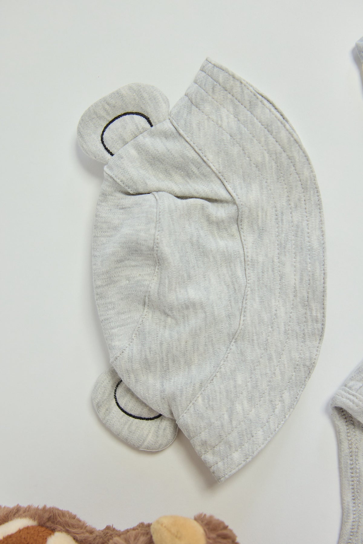 Set de Rompers y sombrerito Tahari Baby🐘