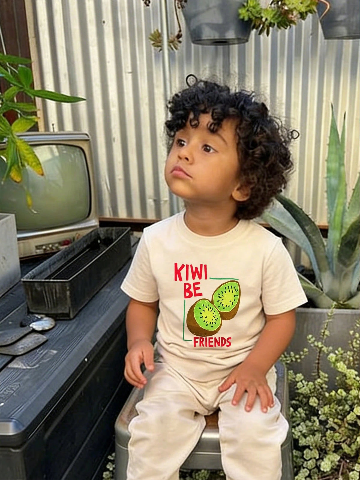 Kiwi Be Friends Tee 🥝