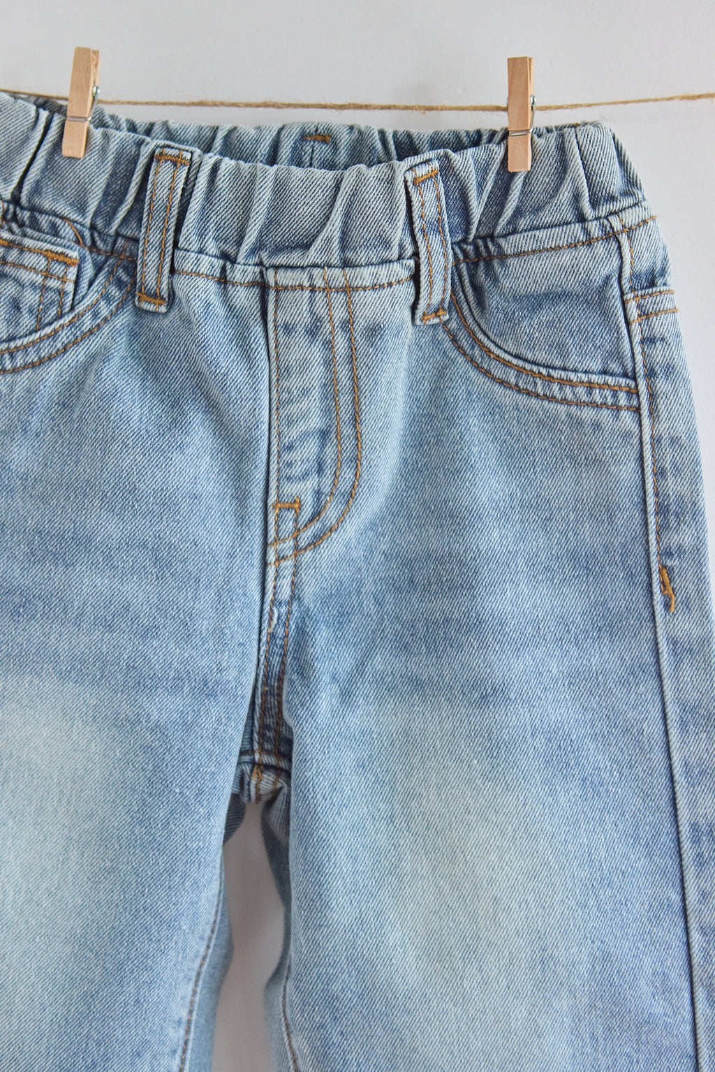 Wide Leg Jeans with Elastic Waistband 👖