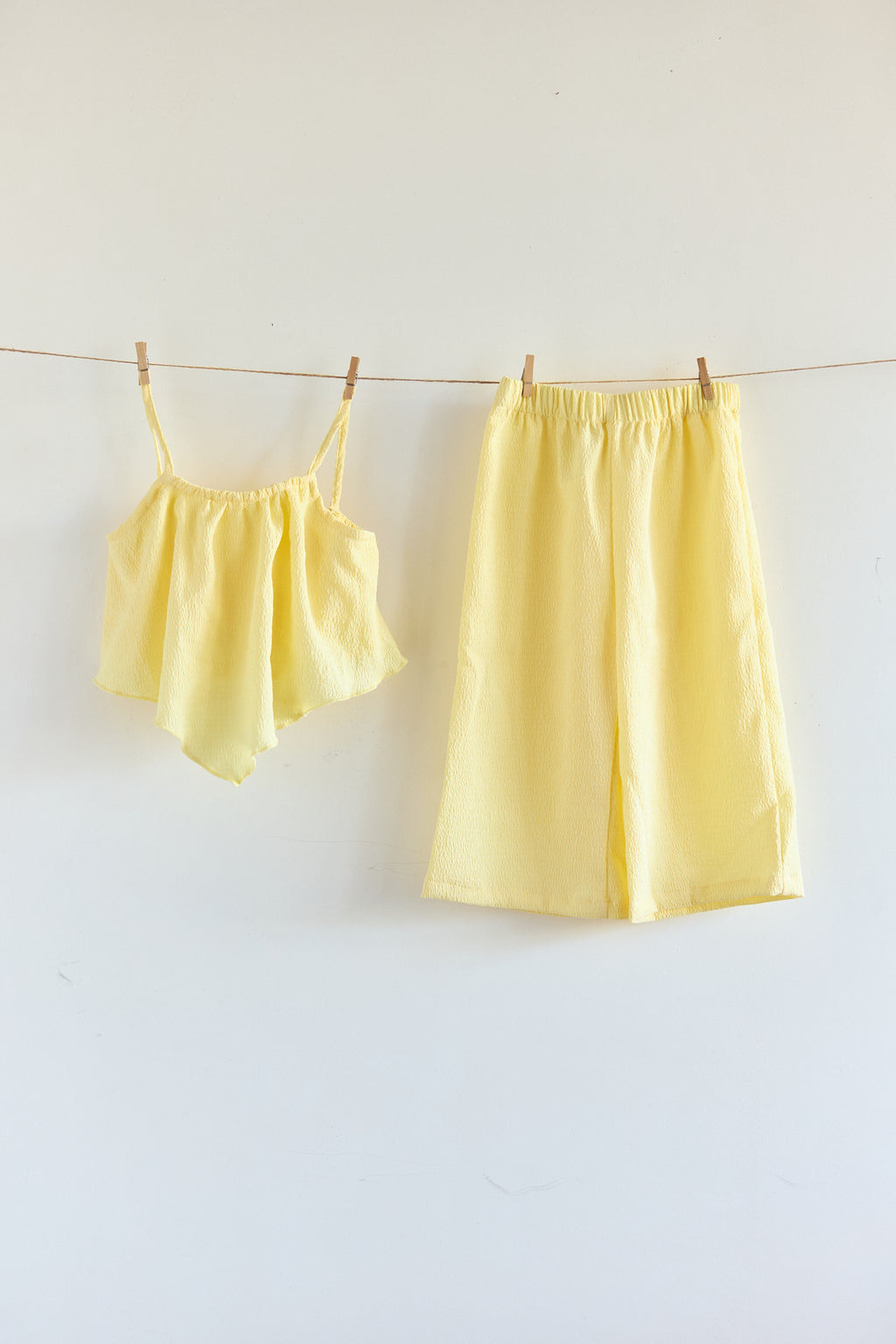 Set Spring Amarillo 🌻