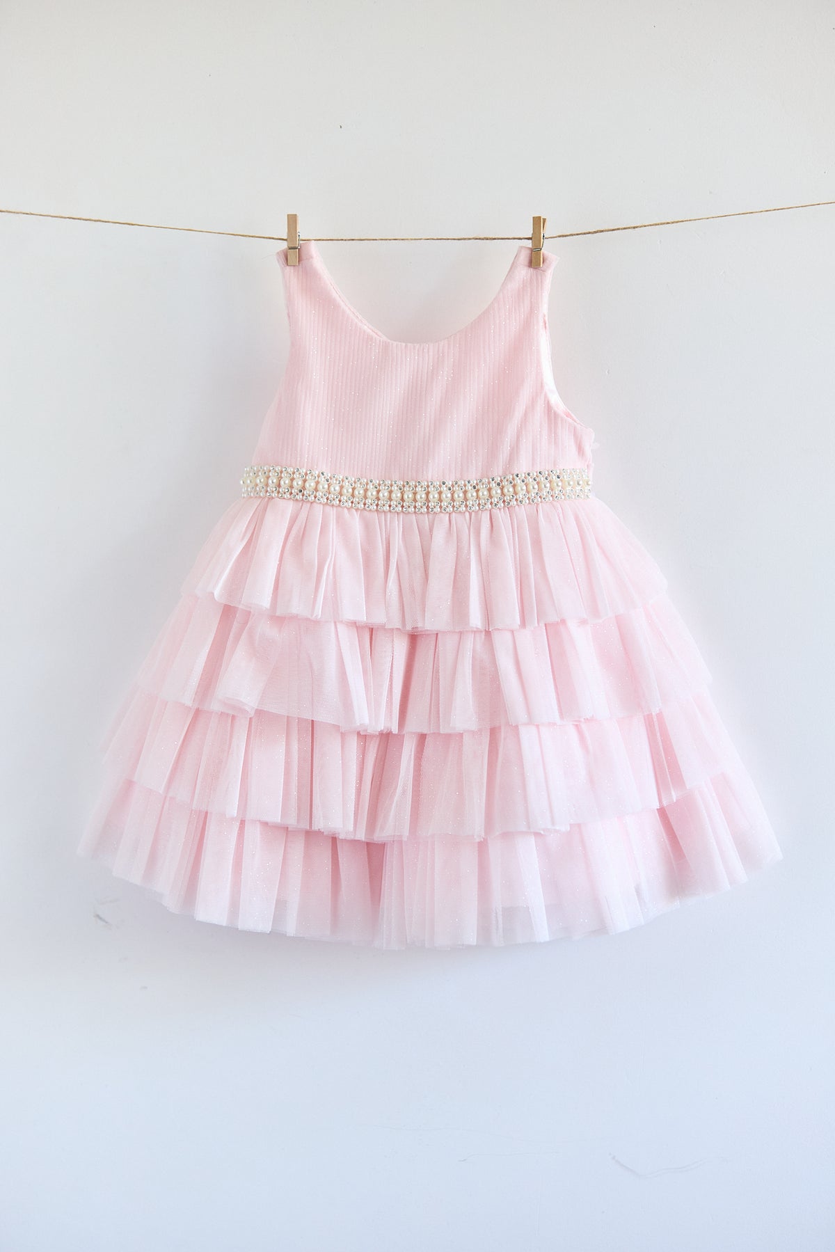 Vestido Rosa Con Perlitas y Calzón 🌸